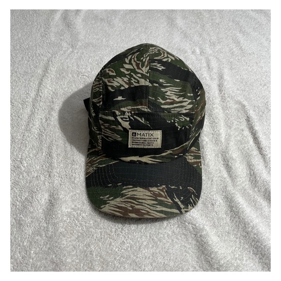 ❌SOLD❌ Matix strapback - Picture 1 of 1